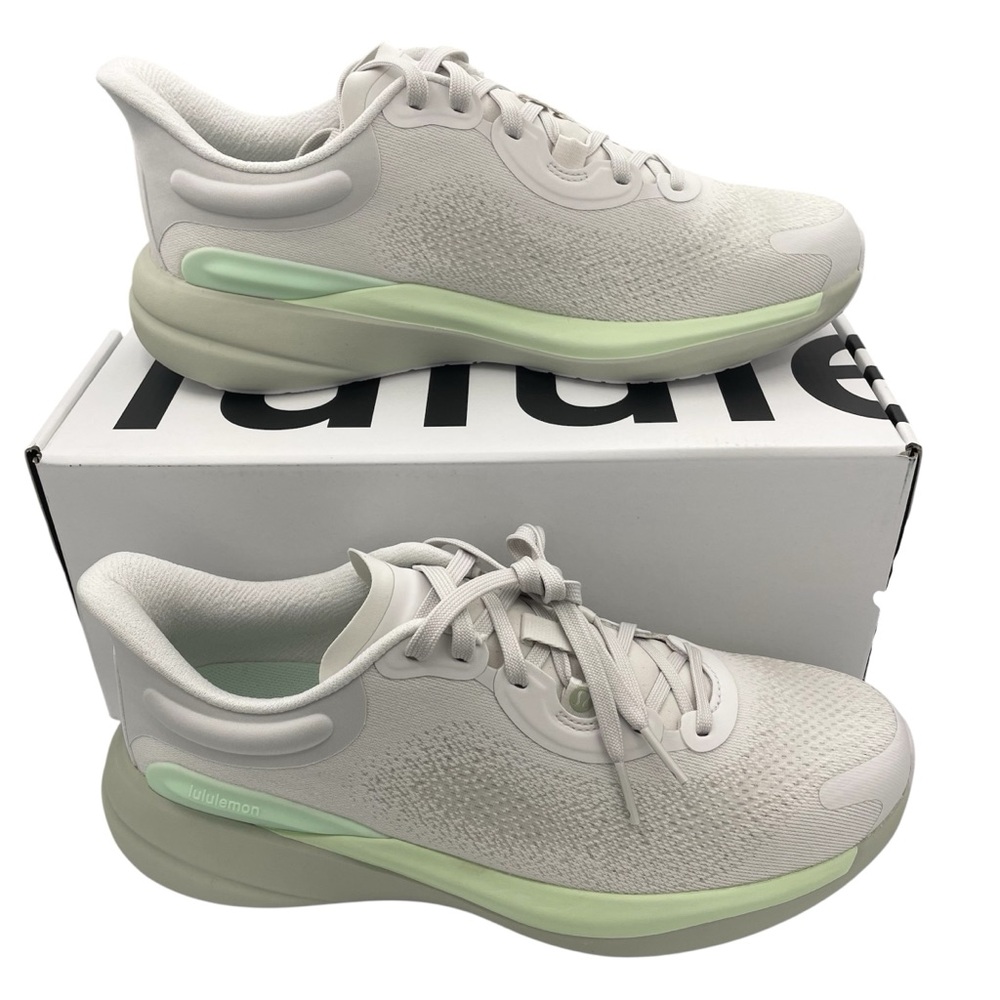 LULULEMON chargefeel 2 workout low comfy cushion sneakers women’s Size 9